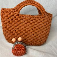 Borsa con portachiavi abbianto ambra arancione
