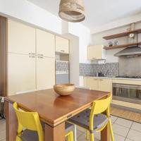 Bilocale ristrutturato con terrazzo e posto auto