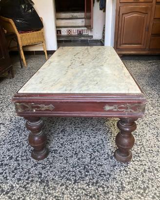 Tavolino da salotto con piano in marmo