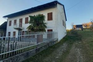 Casa Indipendente Vezza d'Alba [5BVRG]