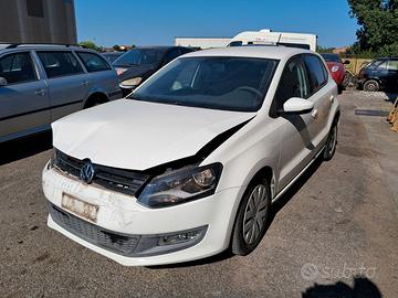 Volkswagen polo 6r anno 2010 ricambi usati