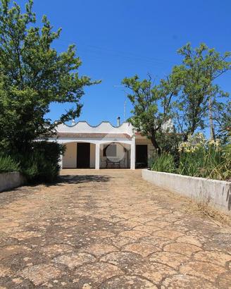 VILLA SINGOLA A OSTUNI
