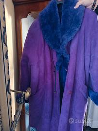 Cappotto montone vintage viola in camoscio e pelli