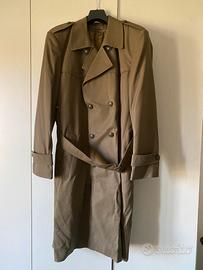Abbigliamento militare vario.