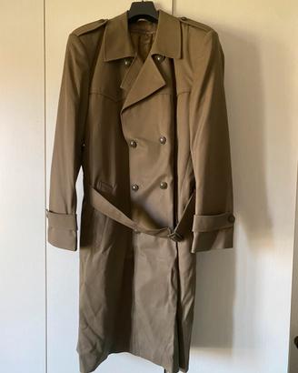 Abbigliamento militare vario.