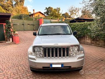 Jeep Cherokee 2.8 CRD DPF Sport Auto