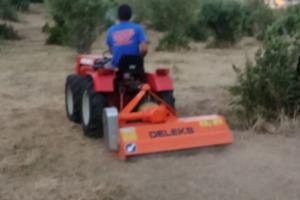 Trattore agricolo