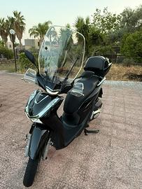 Honda SH 150 nero 2023