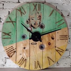 orologio in legno Marylin 
