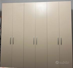 Armadio a 6 ante