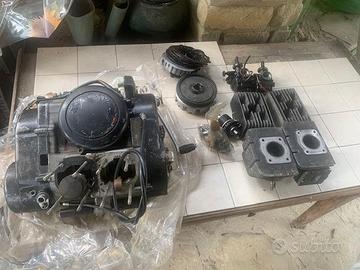 Motore Yamaha 125 bicilindrico 2 tempi 1976/77