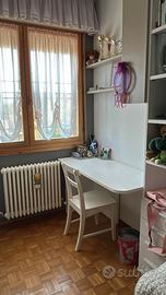 CAMERA DA LETTO: armadio,libreria,scrittoio,letto