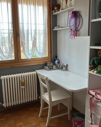 CAMERA DA LETTO: armadio,libreria,scrittoio,letto