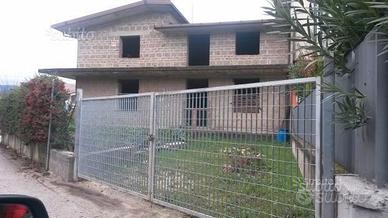 Villa a Montesarchio da completare