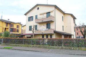 2 LOCALI A CADELBOSCO DI SOPRA