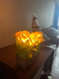 LUME DA TAVOLO CON FIORI