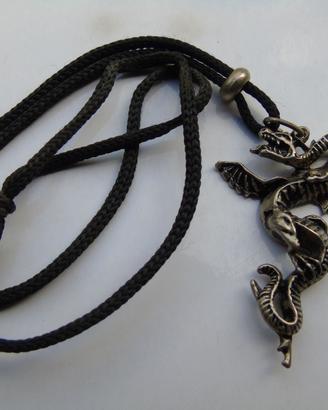 Collana a forma di drago