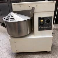 Arredamento e attrezzature x pizzeria ristorante