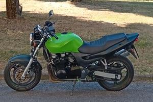 Kawasaki zr7