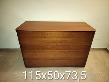 Cassettiera e 2 comodini moderni 