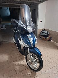 Piaggio medley 150