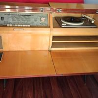 Mobile Radio Marelli con Giradischi Telefunken '60