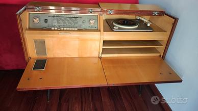 Mobile Radio Marelli con Giradischi Telefunken '60