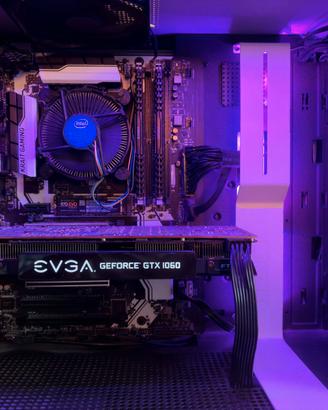 Computer/PC Desktop Fisso ideale per Studio/Gaming