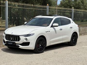 Maserati Levante 3.0 275cv - GARANZIA 12 MESI