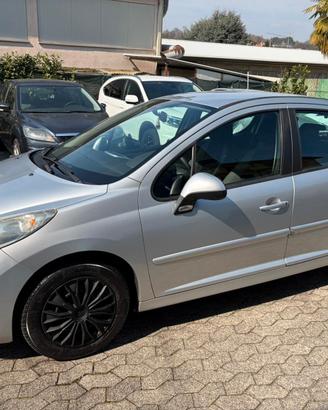 Peugeot 207 1.4 8V 75CV 5p. X Line