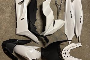 KIT CARENE ORIGINALI Honda PCX 125 2024 (JK05)