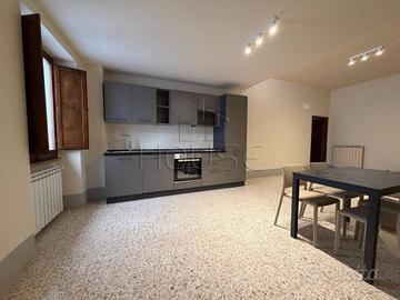 Appartamento di 105 m² con 4 locali a Città di Cas