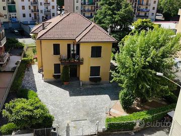 Appartamento in villa con giardino di proprietà