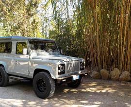 LAND ROVER Defender 90 2.5 Td5 Station Wagon SE