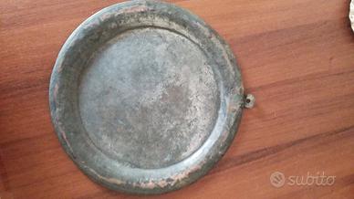 antico piatto stagniato con decorazioni 35 di diam