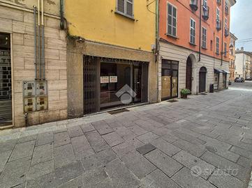 NEGOZIO A PIACENZA