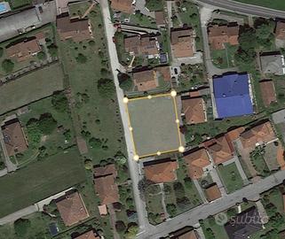 Terreno edificabile residenziale ad Angera