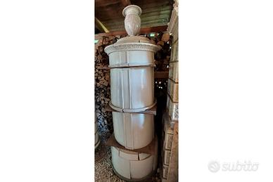 Stufa antica maiolica