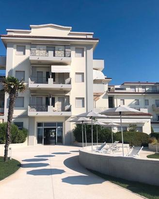 Prestigioso Palazzo frontemare Lido di Jesolo