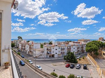 4 LOCALI A MANFREDONIA