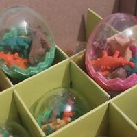 gadget a forma di uovo di dinosauro