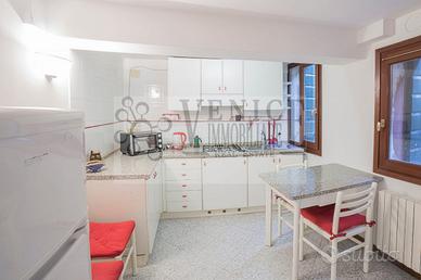 Affascinante Appartamento a due passi da Rialto