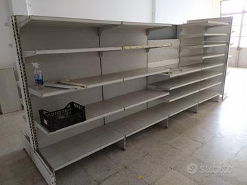 scaffalatura metallica