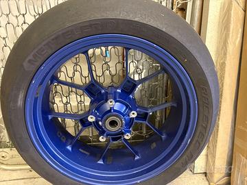 Cerchio posteriore tuono 1000r 2006