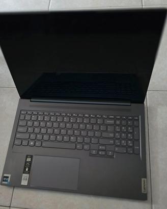 Lenovo 16IAH7 i7-12700H 16 GB 2 TB 16" TOUCH 2,5 K