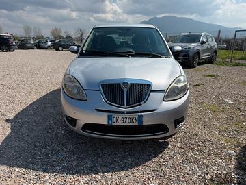 Lancia ypsilon
