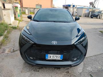 Toyota CH-R lounge hev 4wd-i 2000