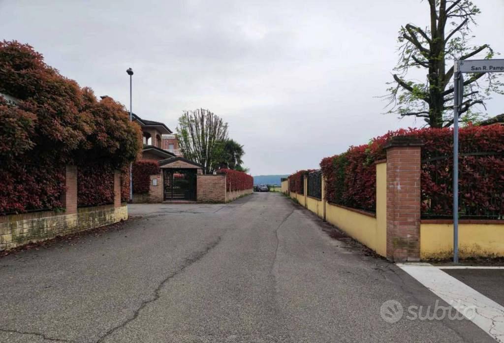 Immobile in asta di 7027 m² a Vellezzo Bellini - Altro