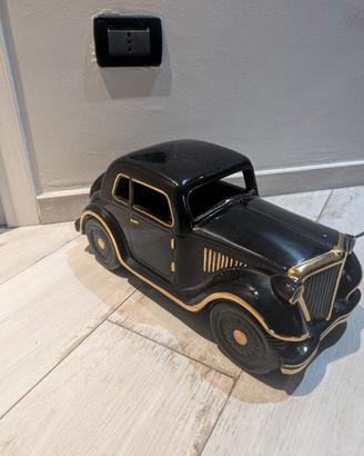 Rara lampada auto in ceramica nera