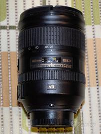 Nikon Nikkor ED 28-300 f 3,5-5,6 G VR